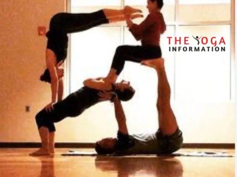 4 person yoga challenge! - YouTube